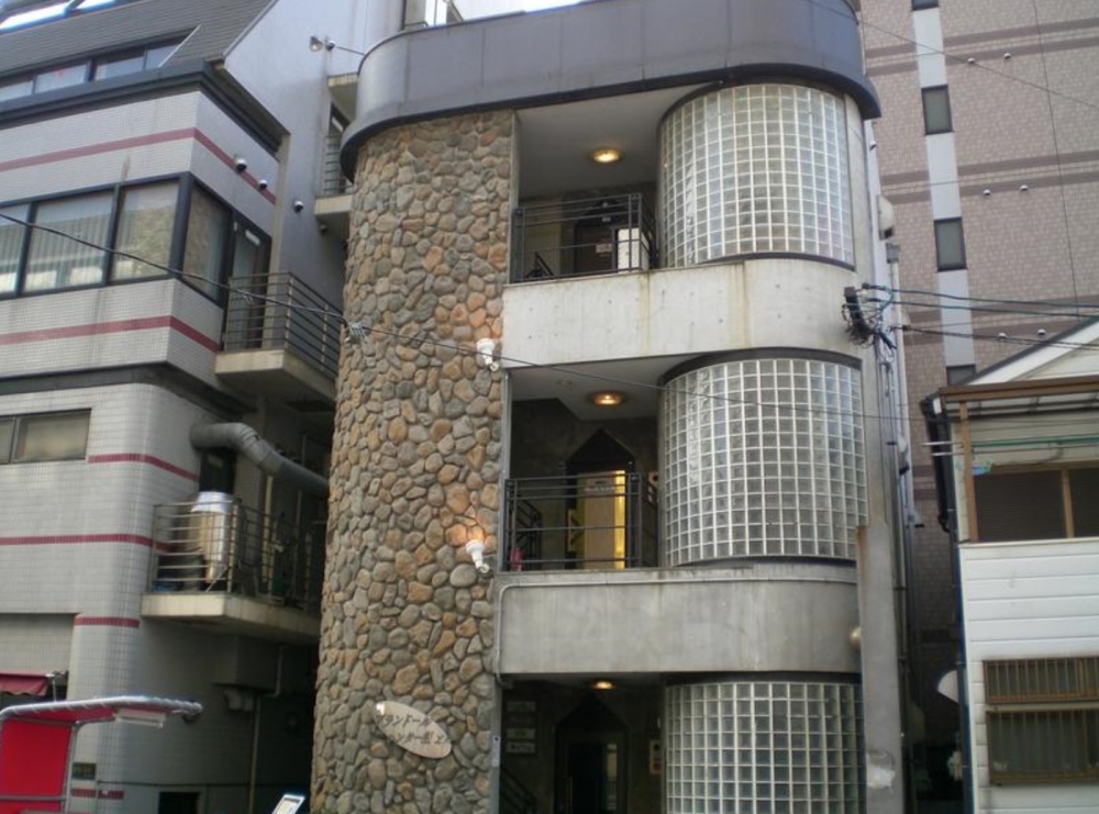 神戸市中央区中山手通の