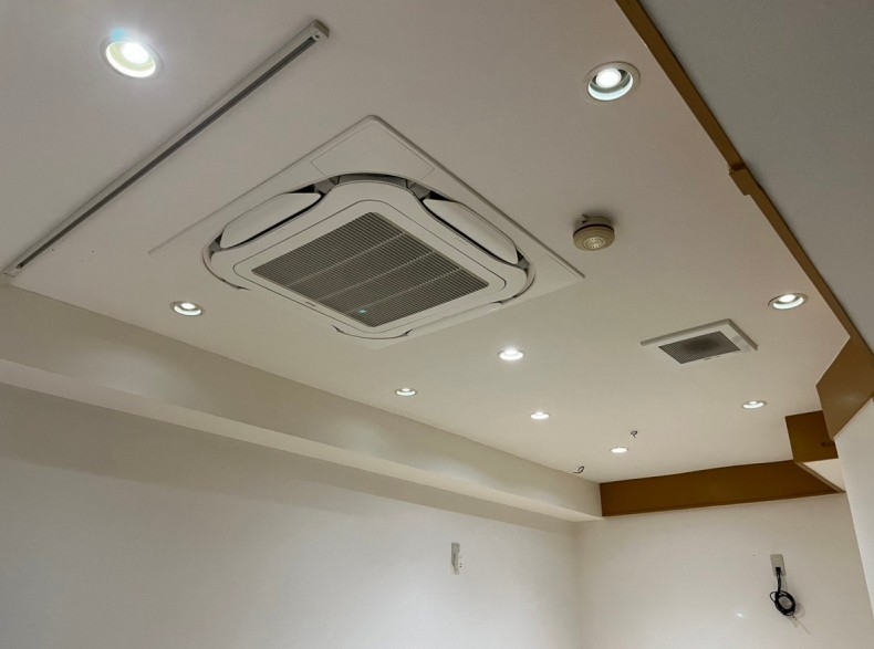 神戸市中央区北長狭通の店舗・バー2