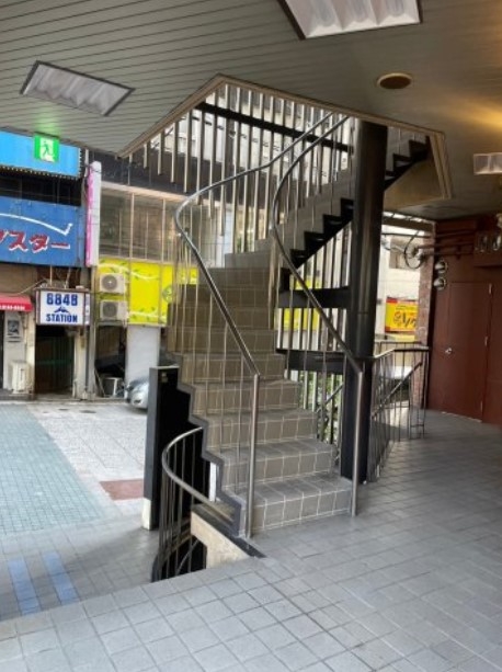神戸市中央区中山手通の店舗・バー・スナック・ラウンジ