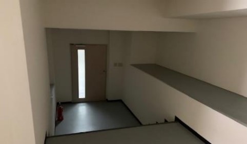 神戸市中央区海岸通の店舗・物販3