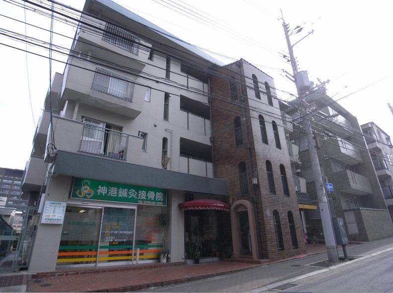神戸市中央区中山手通の