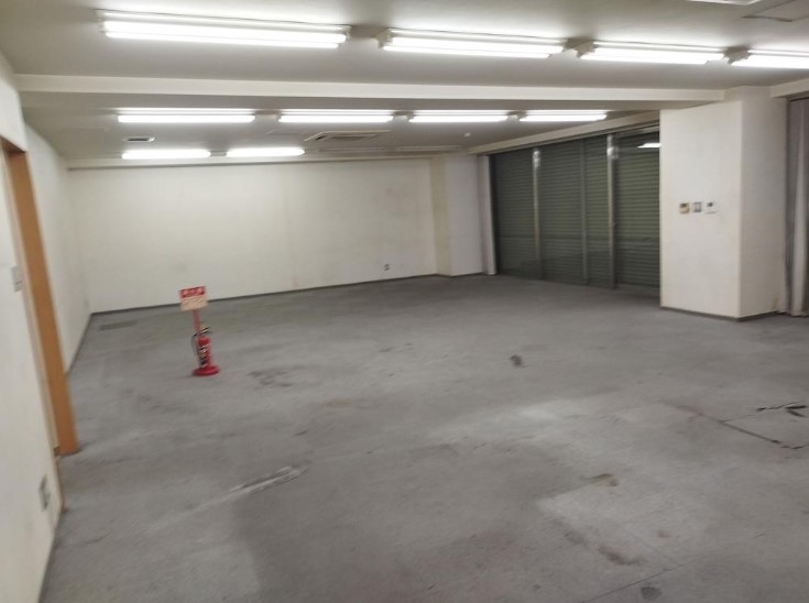 神戸市中央区浜辺通の店舗・物販2