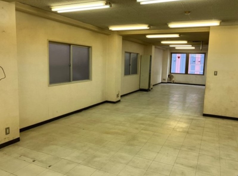 神戸市中央区小野柄通の店舗
