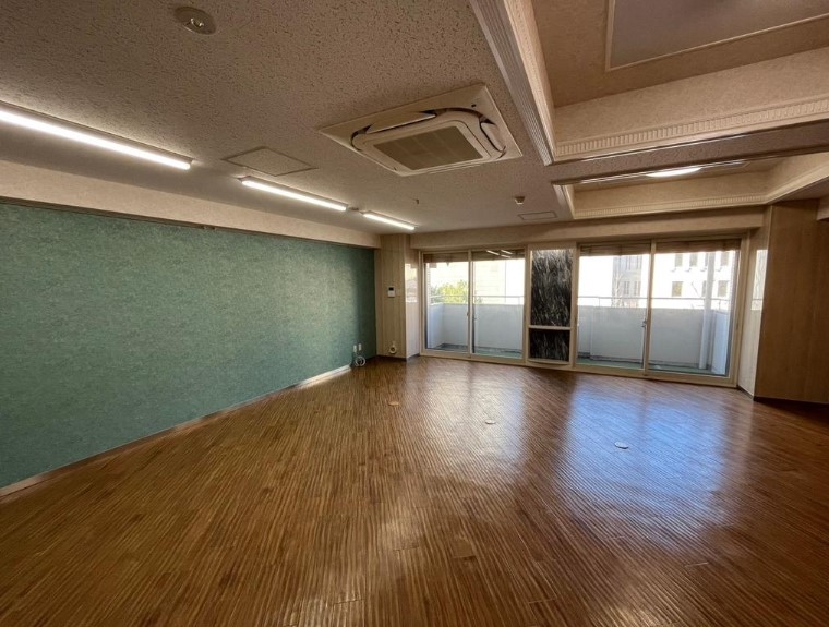 神戸市中央区中山手通の