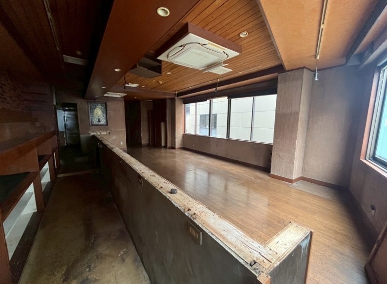 神戸市中央区中山手通の店舗4