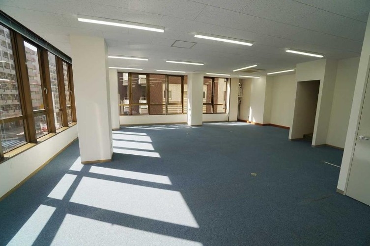 神戸市中央区加納町の店舗・物販1
