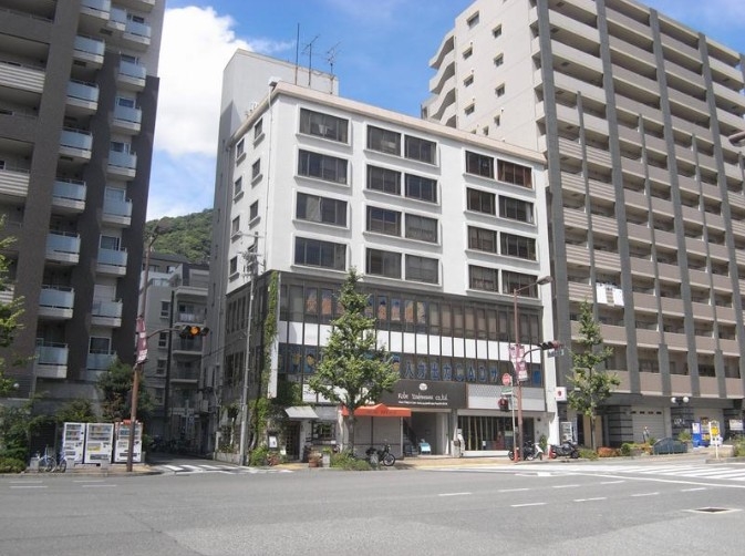 神戸市中央区加納町の