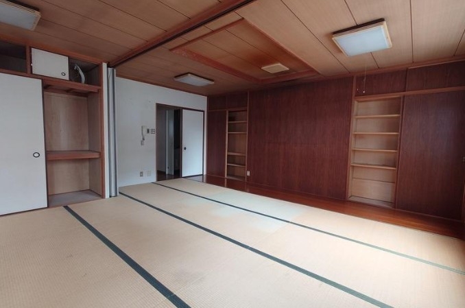 神戸市中央区海岸通の店舗3