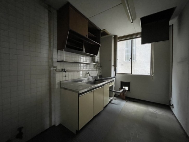 神戸市中央区波止場町の店舗6