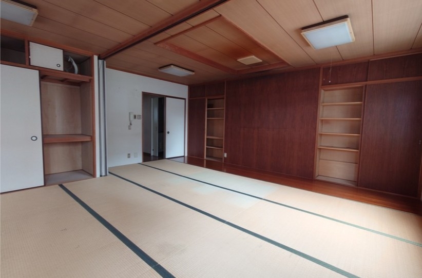 神戸市中央区海岸通の店舗2