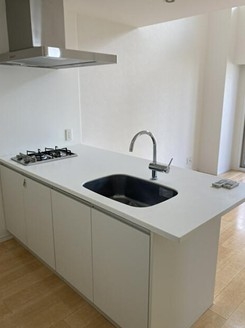 神戸市中央区下山手通の店舗1