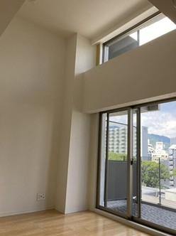 神戸市中央区下山手通の店舗4