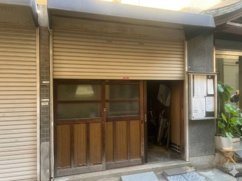 神戸市中央区多聞通の