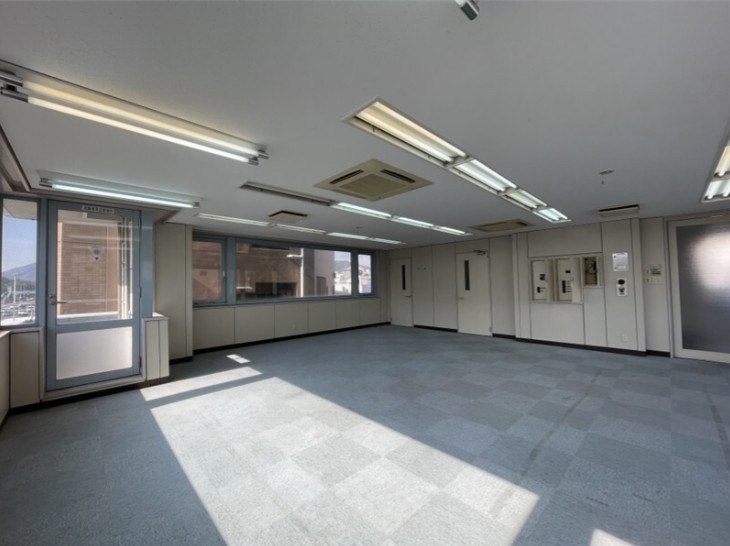 神戸市須磨区衣掛町の店舗・医院・美容2